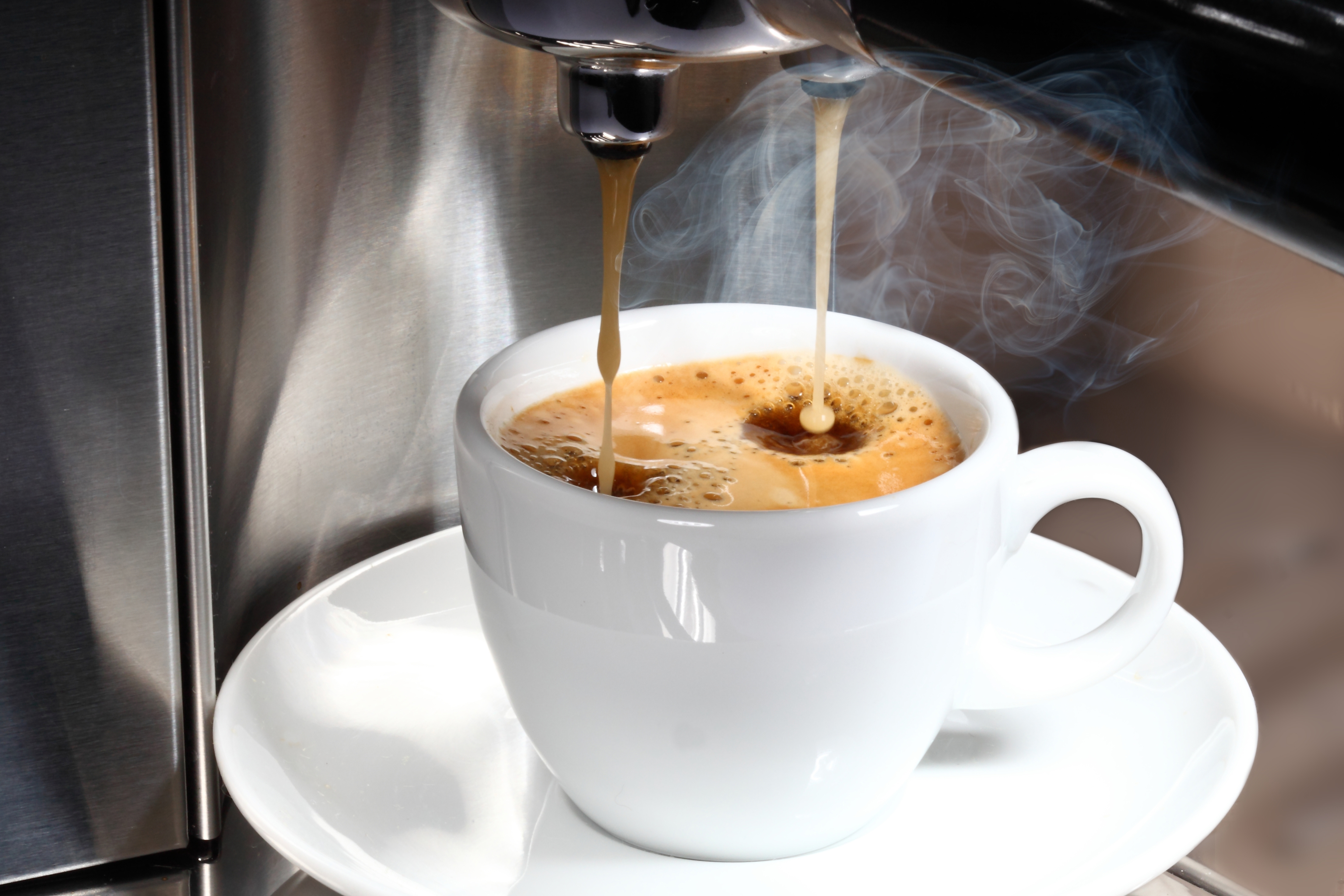 dampfender Kaffee – Kaffeevollautomaten-Guide